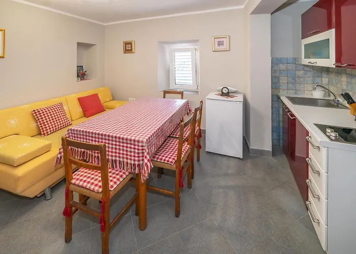 Dila Appartamento Baška